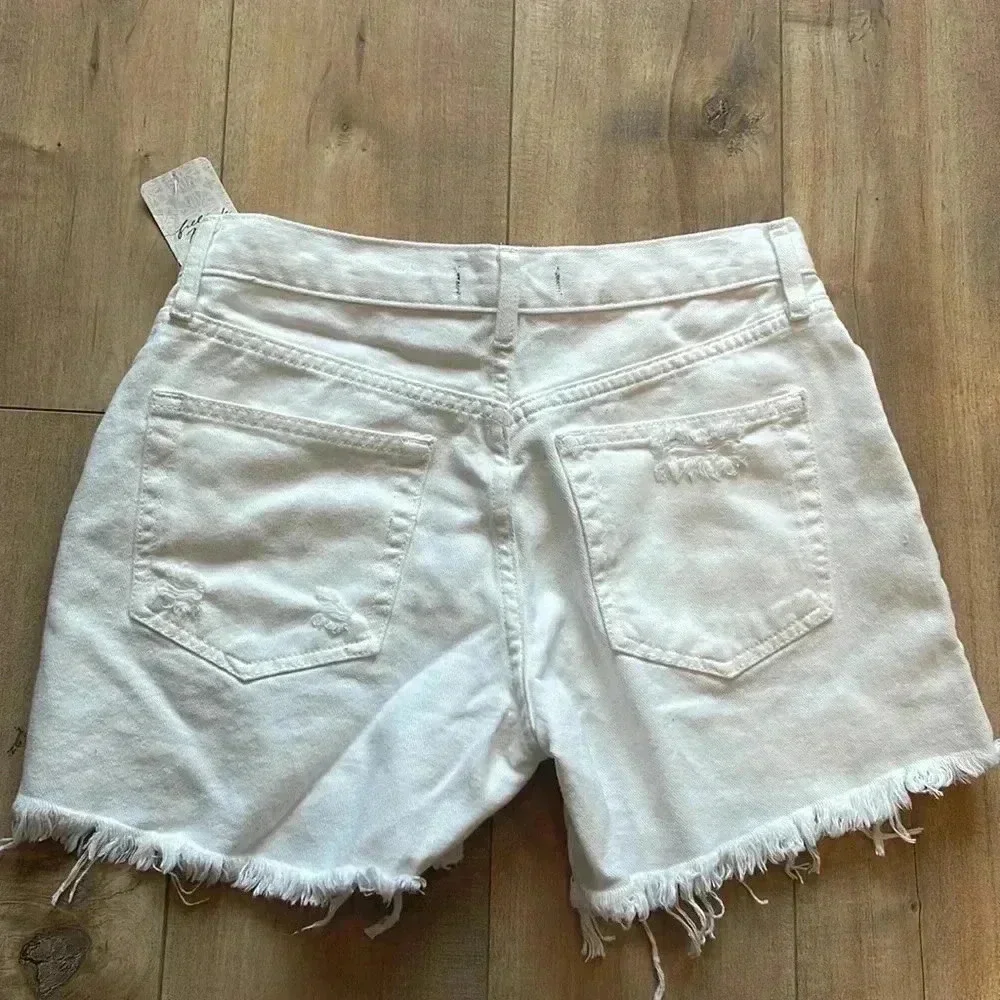 NWT Free People Maggie Optic White Distressed Denim Cut-Off Shorts